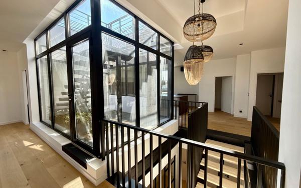 Appartement à vendre    4 pièces • 210,73 m2 Tarbes