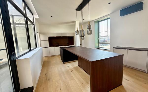 Appartement à vendre    4 pièces • 210,73 m2 Tarbes