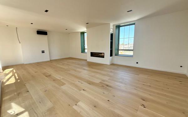 Appartement à vendre    4 pièces • 210,73 m2 Tarbes