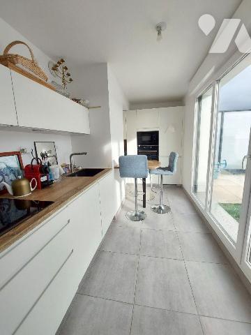 A VENDRE - RENNES (35) Quartier route de Lorient  (Moulin du Comte) T4 de 89 m² + terrasse de 4...