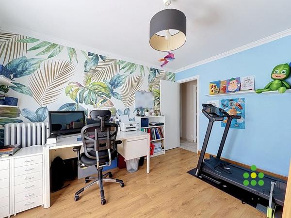 Maison
         6 pièces
        - 138 m² Exclusivité 369 900 €*