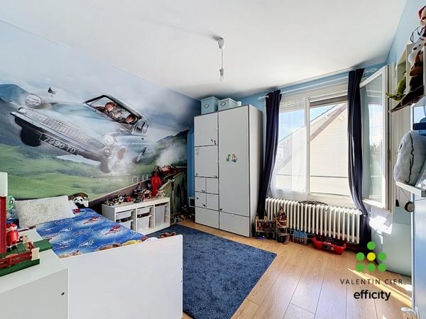 Maison
         6 pièces
        - 138 m² Exclusivité 369 900 €*
