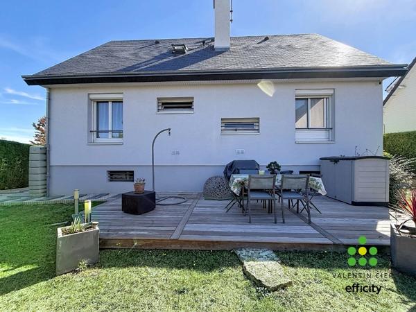 Maison
         6 pièces
        - 138 m² Exclusivité 369 900 €*