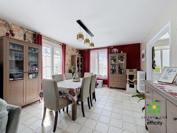 Maison
         6 pièces
        - 138 m² Exclusivité 369 900 €*