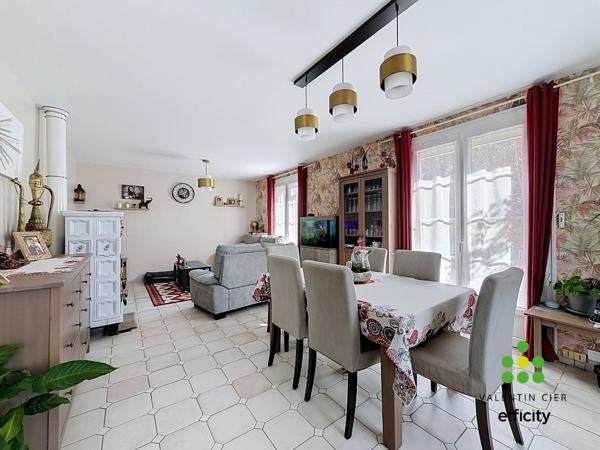 Maison
         6 pièces
        - 138 m² Exclusivité 369 900 €*