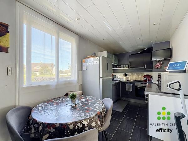 Maison
         6 pièces
        - 138 m² Exclusivité 369 900 €*