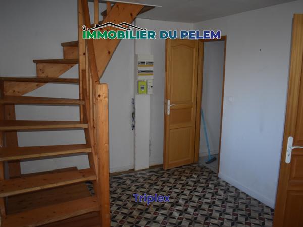 Glomel (22110) Immeuble comprenant 2 logements à louer