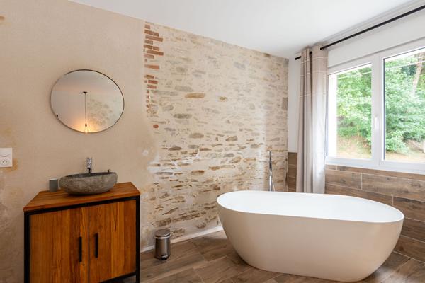 Magnifique maison ancienne en pierre entièrement rénovée