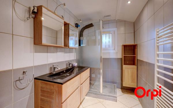 Maison à louer    5 pièces • 131 m2 Marennes