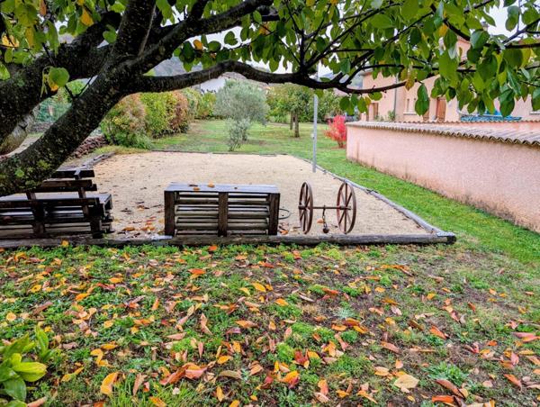 A SAISIR maison familiale de plain pied sur la commune de MEYRAS