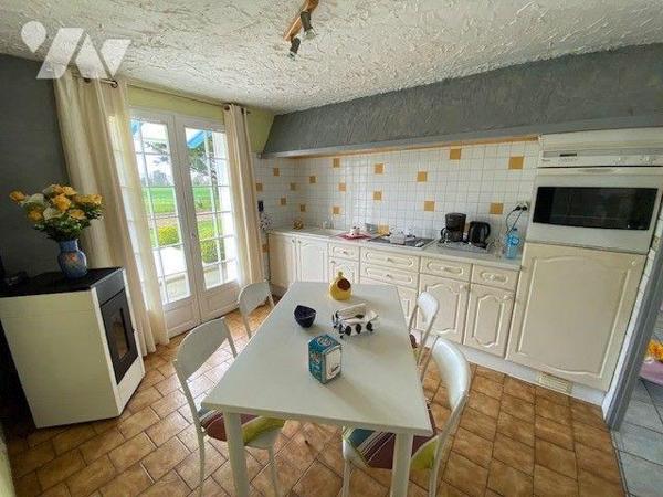 Maison à vendre à Plouha (22580) en Côtes-d'Armor (22)

Cette maison propose une surface habi...