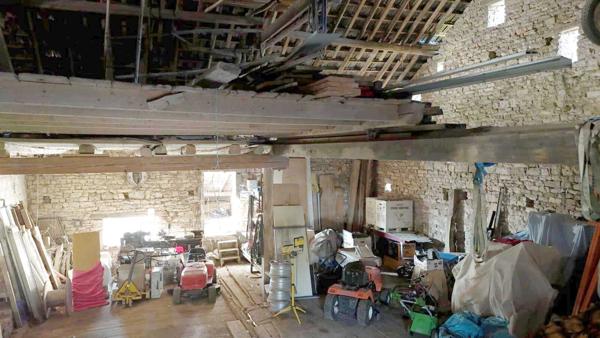 Valdahon (25800) ANCIENNE FERME DE CARACTERE ENTRE PONTARLIER et BESANCON PROCHE FRONTIERE SUISSE