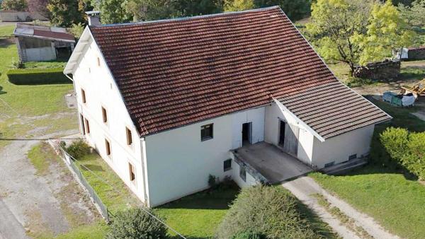 Valdahon (25800) ANCIENNE FERME DE CARACTERE ENTRE PONTARLIER et BESANCON PROCHE FRONTIERE SUISSE