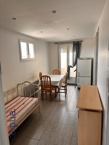 Charmant appartement F1 avec patio et cave