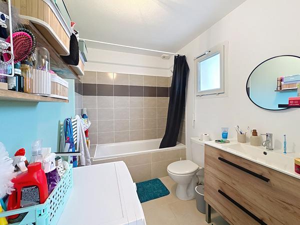 Le Haillan - Maison 3 pièces/2 chambres - Jardin - Terrasse - Parkings.