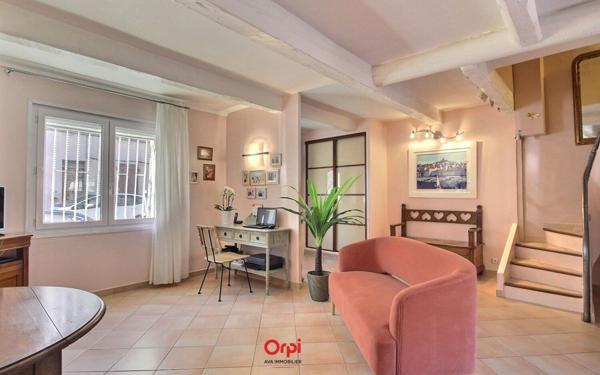 Maison à vendre    3 pièces • 79 m2 Marseille 10