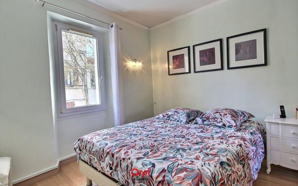 Maison à vendre    3 pièces • 79 m2 Marseille 10