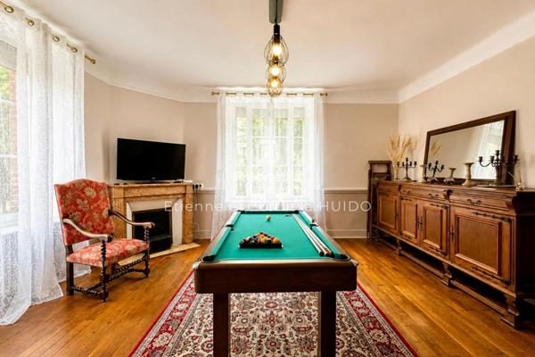 Maison de maître de 231 m² avec deux habitations Centre-ville de Vatan