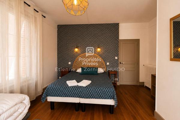Maison de maître de 231 m² avec deux habitations Centre-ville de Vatan