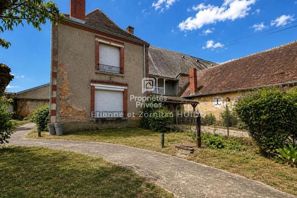 Maison de maître de 231 m² avec deux habitations Centre-ville de Vatan