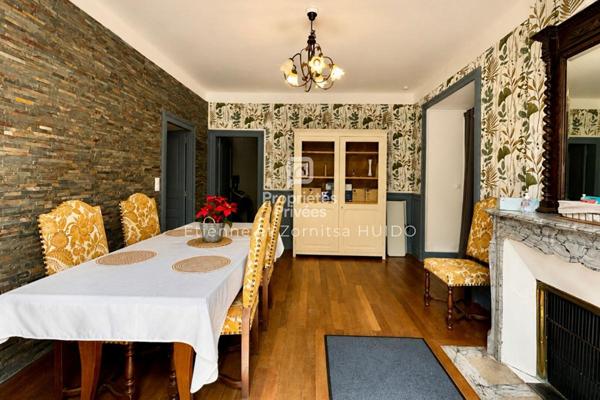 Maison de maître de 231 m² avec deux habitations Centre-ville de Vatan