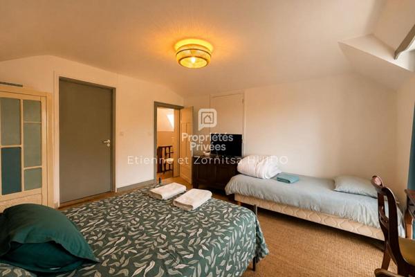 Maison de maître de 231 m² avec deux habitations Centre-ville de Vatan