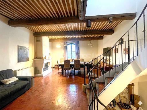 Maison de village de 185 m²