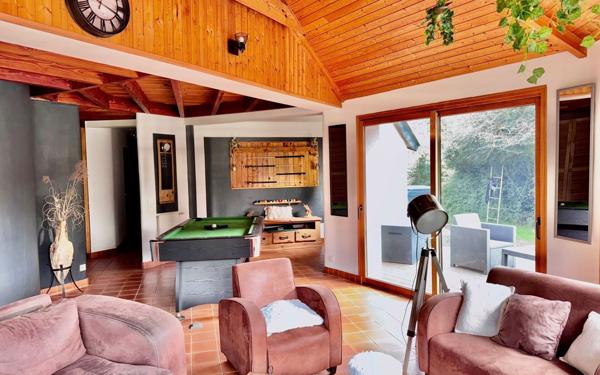 Maison à vendre    5 pièces • 177 m2 Rostrenen