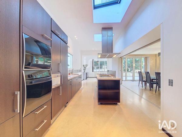Maison à vendre 14 pièces 600 m² Rueil-Malmaison
