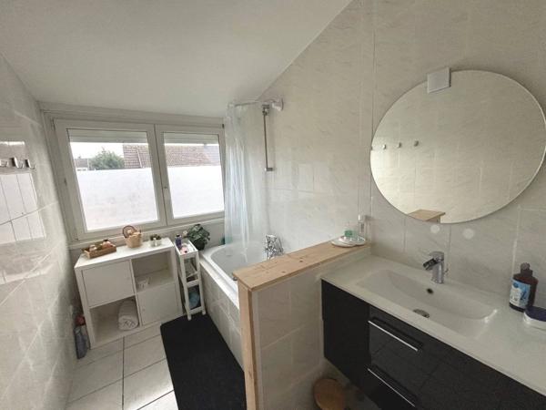 Vente immobilière : Maison à Halluin  4 pièces 83.11 m² 260 000 €- Deleu Immobilier Roncq.