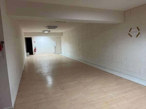 Dpt Meurthe et Moselle (54), à louer NANCY Local commercial rue St Dizier