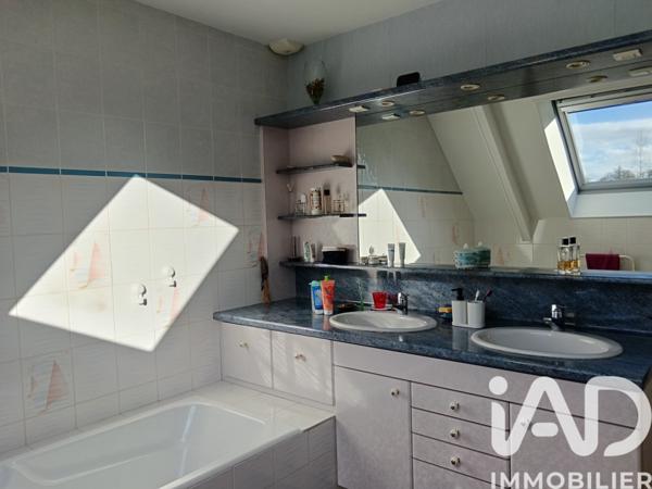 Maison à vendre 5 pièces 140 m² Saint-Jean-d'Elle