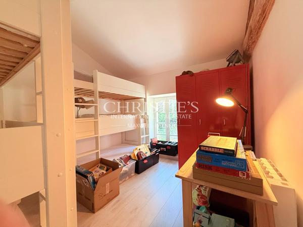 Maison de caractère avec piscine, 5 chambres, terrain 3,5 ha – 20 min Angoulême