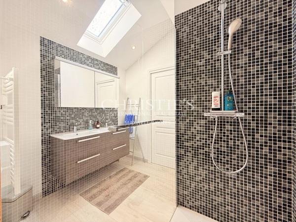 Maison de caractère avec piscine, 5 chambres, terrain 3,5 ha – 20 min Angoulême