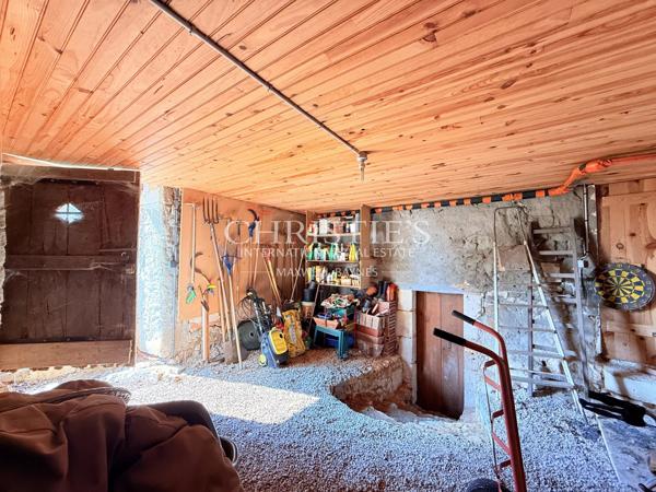 Maison de caractère avec piscine, 5 chambres, terrain 3,5 ha – 20 min Angoulême