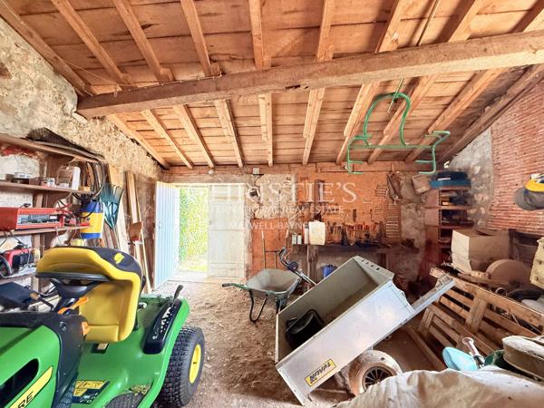 Maison de caractère avec piscine, 5 chambres, terrain 3,5 ha – 20 min Angoulême