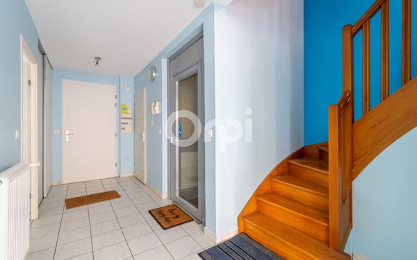Maison à vendre    6 pièces • 201,23 m2 Reims