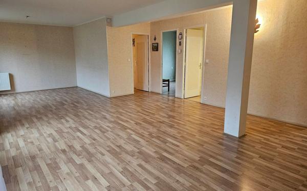 Appartement à vendre    4 pièces • 101 m2 Le Tréport