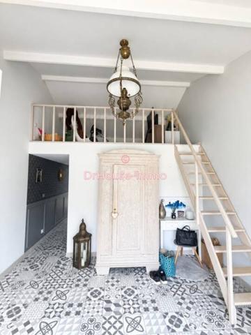 Maison à vendre 8 pièces de 243 m²