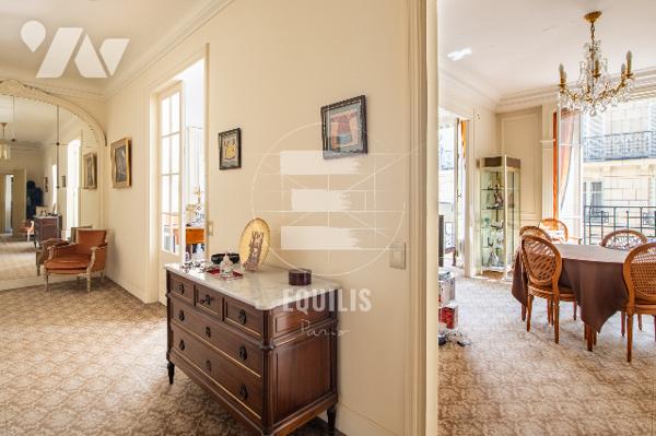 Élégant appartement familial de 183 m² au cœur du quartier Chaillot.