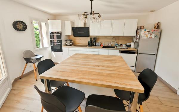 Maison à vendre    5 pièces •  Boé