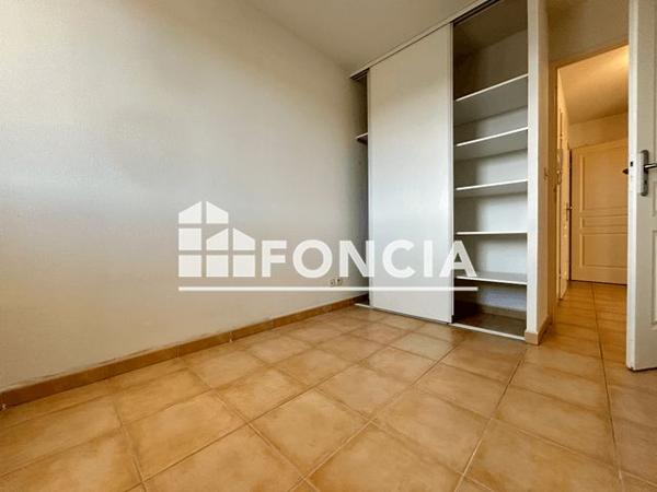Location Appartement 2 pièces 36.89 m² - 22 AVENUE DE LA CAPELETTE Istres 13800