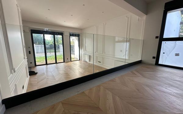 Maison à vendre    5 pièces • 150,91 m2 La Varenne - Saint-Maur-des-Fossés