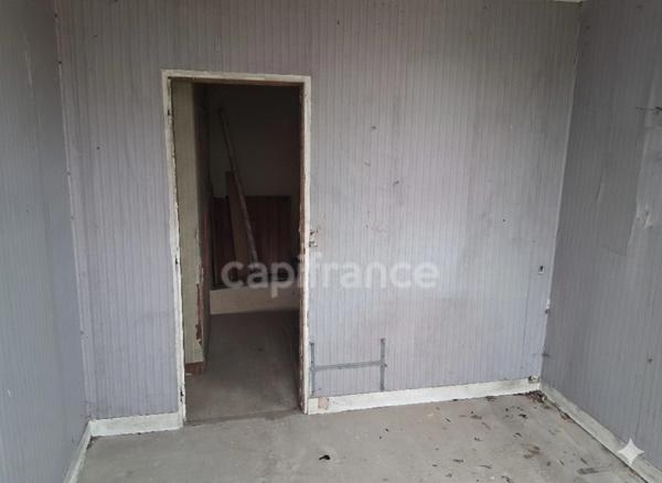 29 000 € FAI – Maison + 4500 m² de terrain à deux pas de l’Abbaye de Pontigny (89) – Opportunité rare !