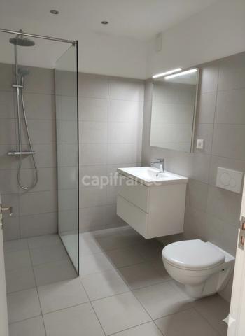 29 000 € FAI – Maison + 4500 m² de terrain à deux pas de l’Abbaye de Pontigny (89) – Opportunité rare !