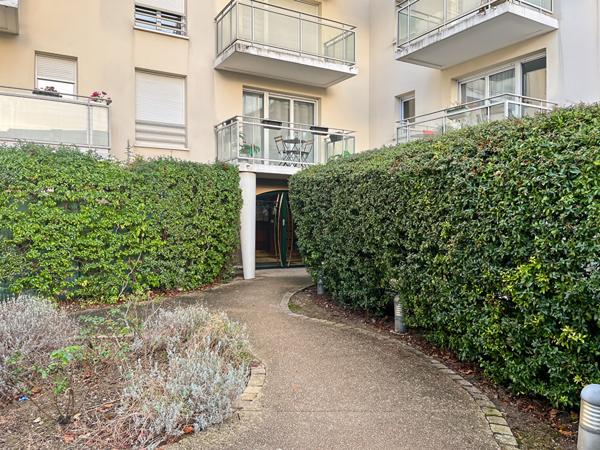 CERGY LE HAUT Appartement Cergy 2 pièce(s)