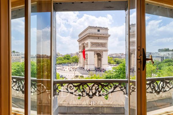 # Appartement – 180m² – Paris 8ème