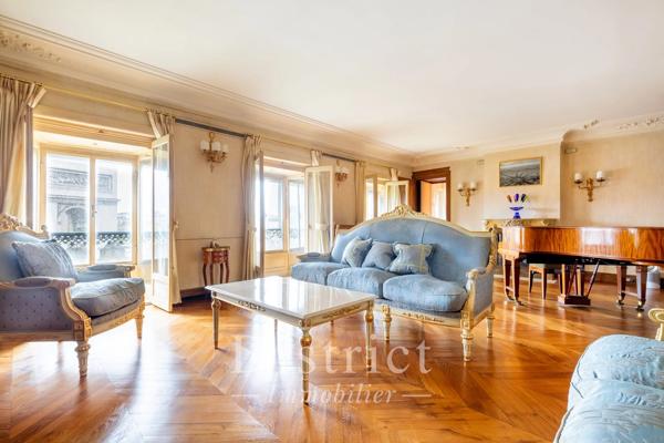 # Appartement – 180m² – Paris 8ème