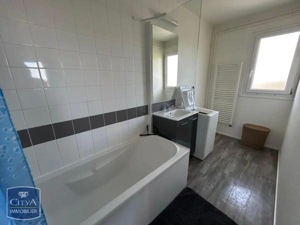 Appartement à louer 3 pièces 69.76m² Nantes (44300)