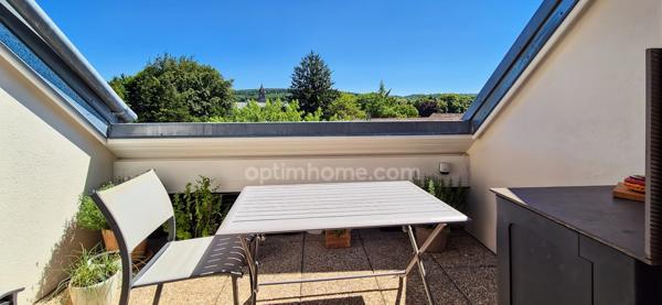 25230 SELONCOURT – APPARTEMENT T3 – 2 CHAMBRES – TERRASSE - GARAGE - DPE C - LUMINEUX